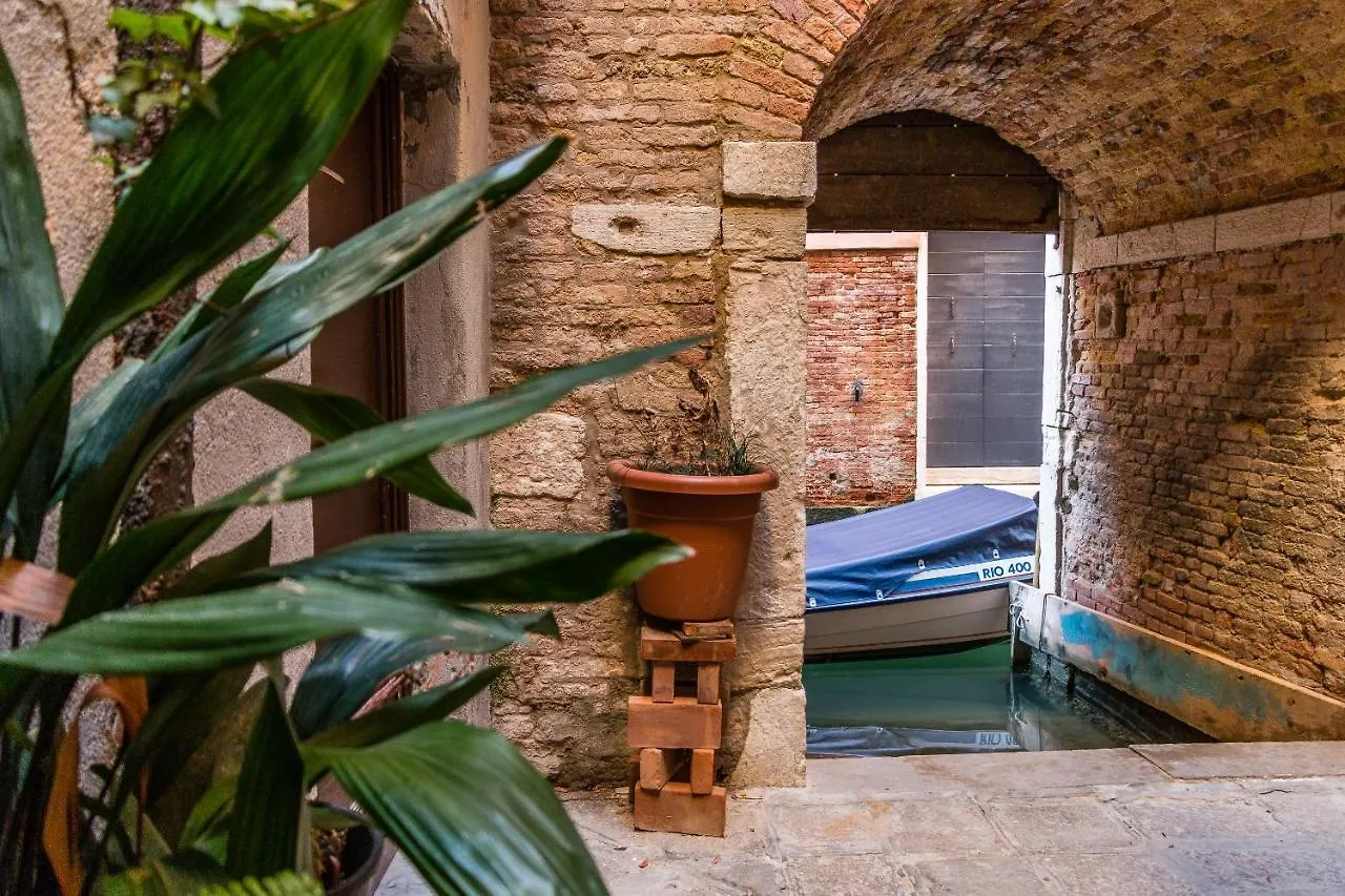 Ca' Ludovica @Rialtobridge Apartment Venice 0*,  Italy